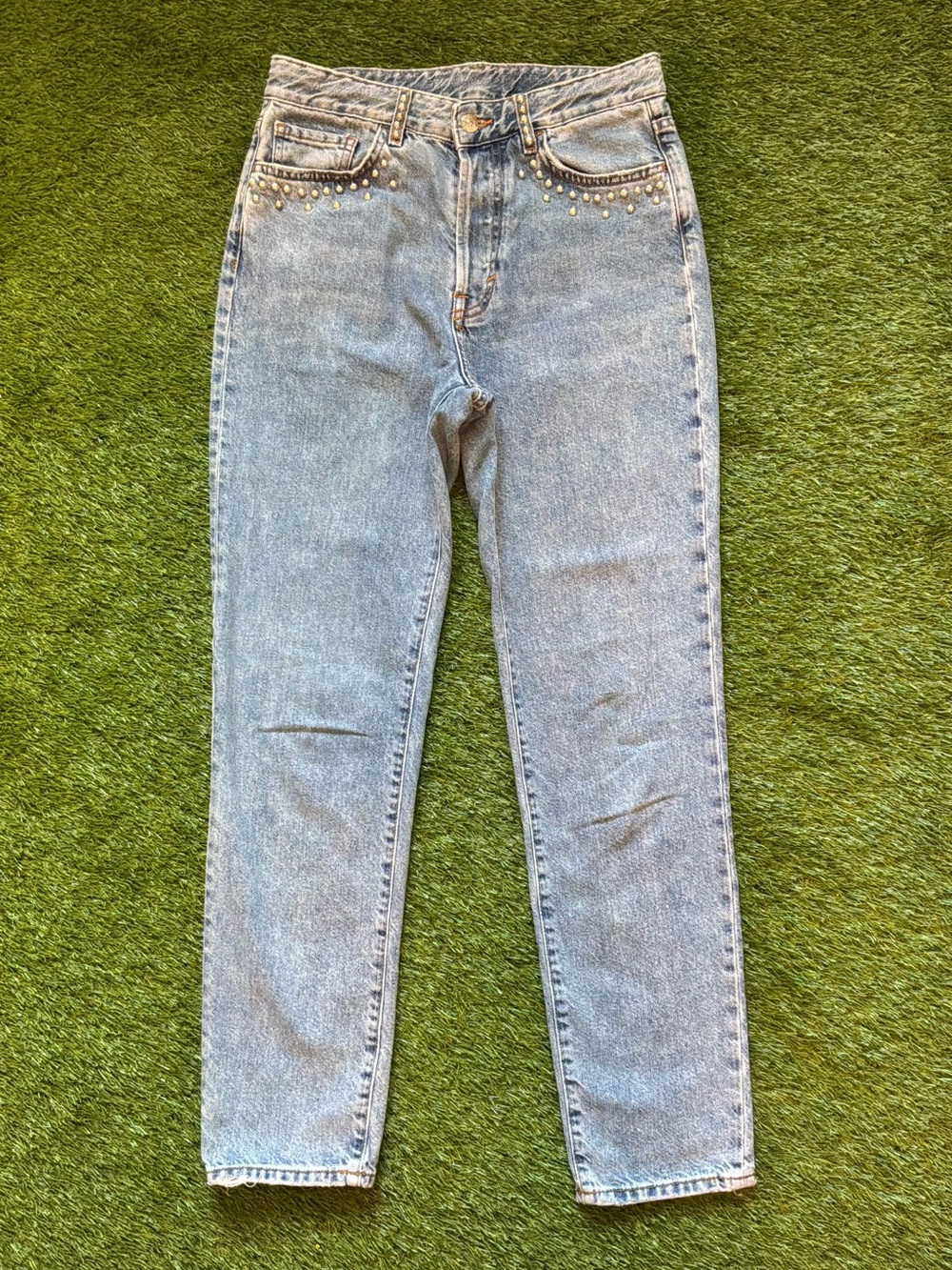 Zara Vintage Fit High Rise Studded Mom Jeans Light Wash Size 28